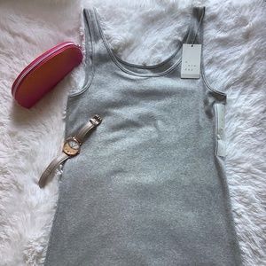 WOMENS TOP SHIRT a. New Day